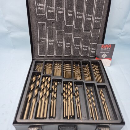 Complete nieuwe 101-delige borenset in koffer.