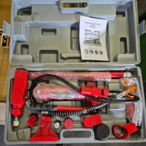 Pers  / uitdeukset 4 ton